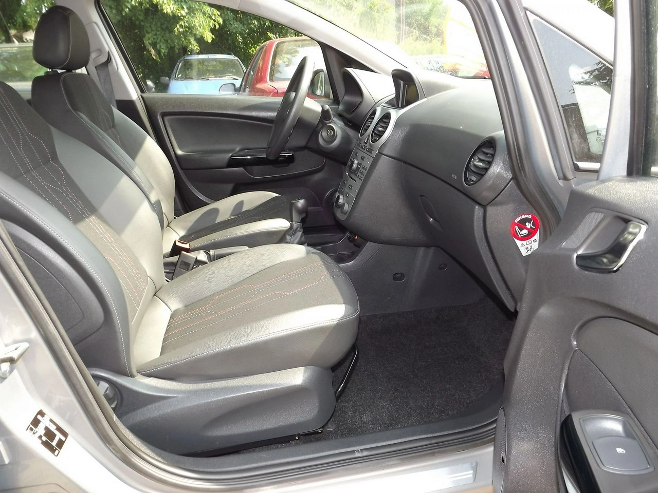 Opel Corsa - Zdjęcie 15