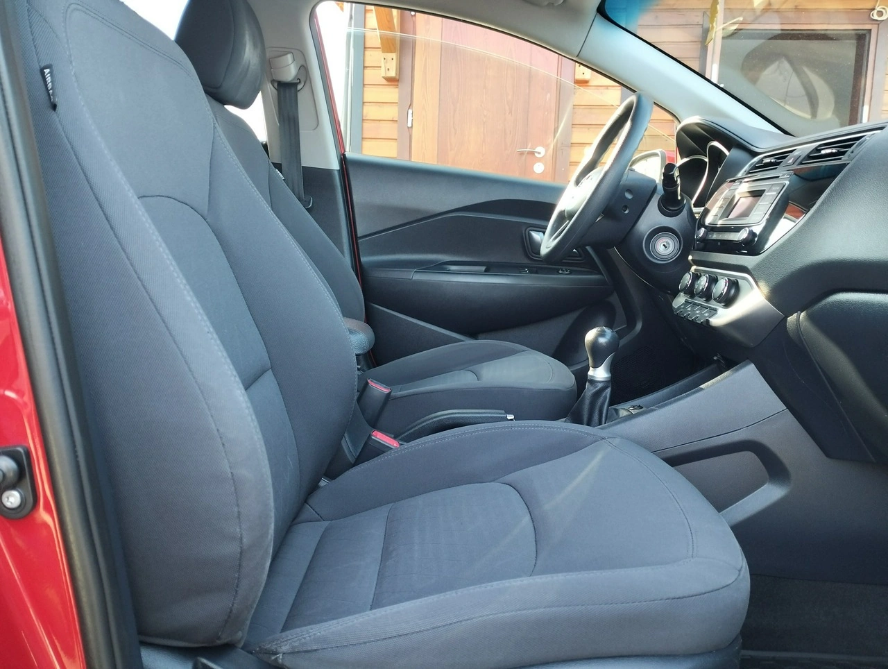 Kia Rio - Zdjęcie 19