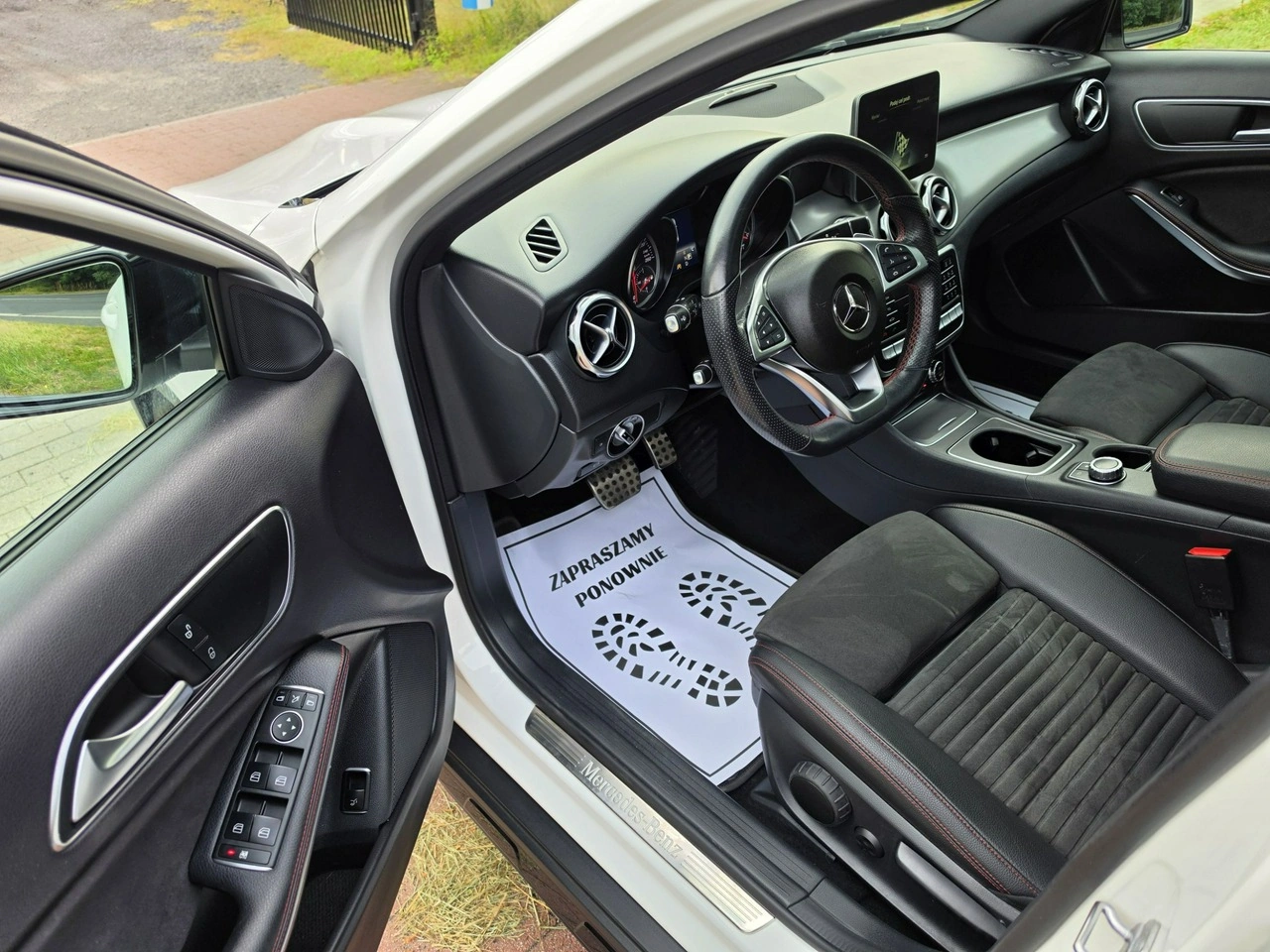 Mercedes GLA 220 - Zdjęcie 12