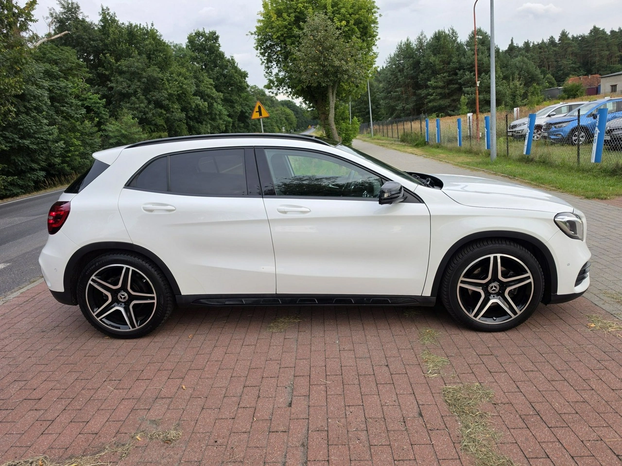 Mercedes GLA 220 - Zdjęcie 8