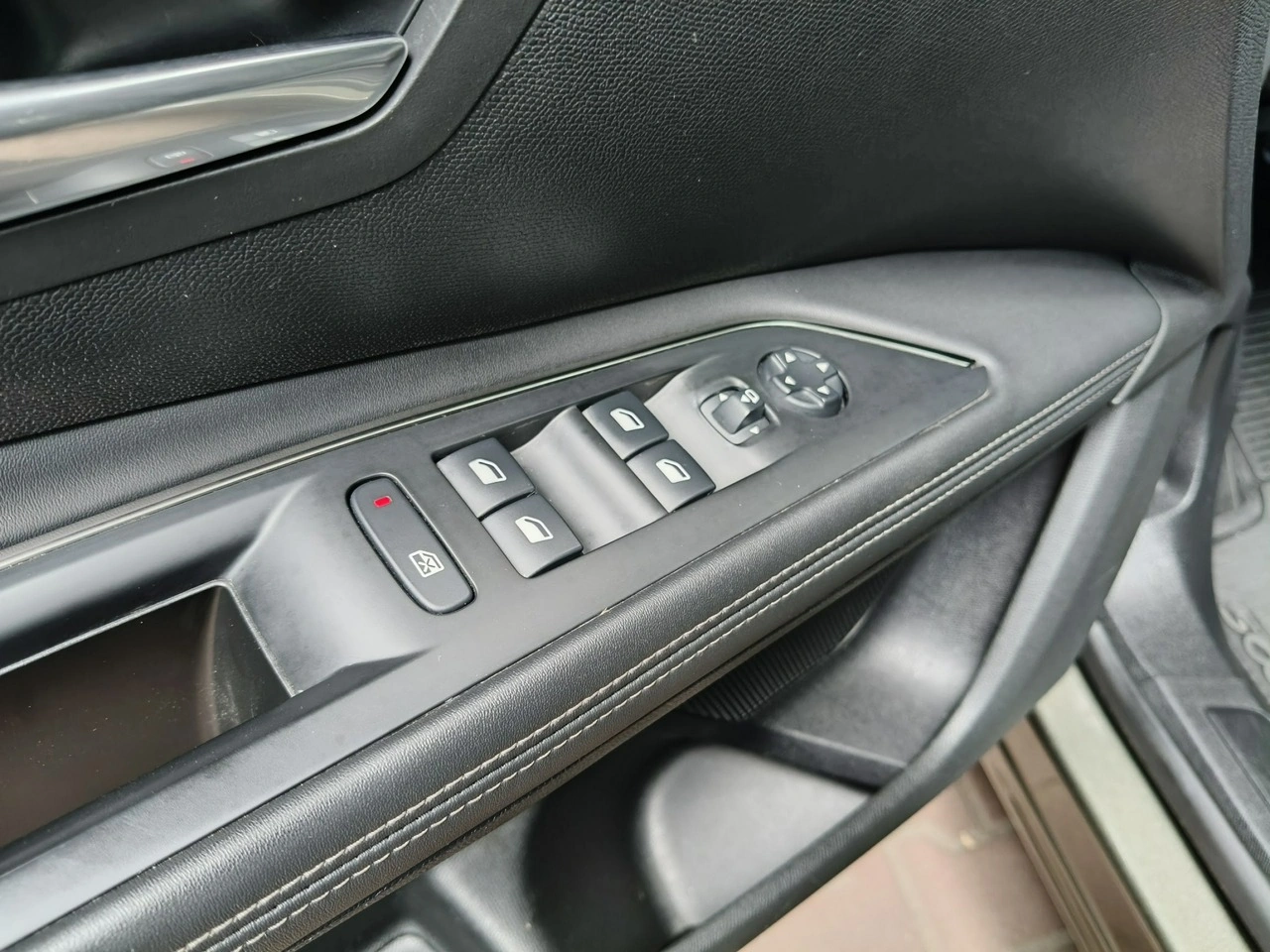 Peugeot 5008 - Zdjęcie 23