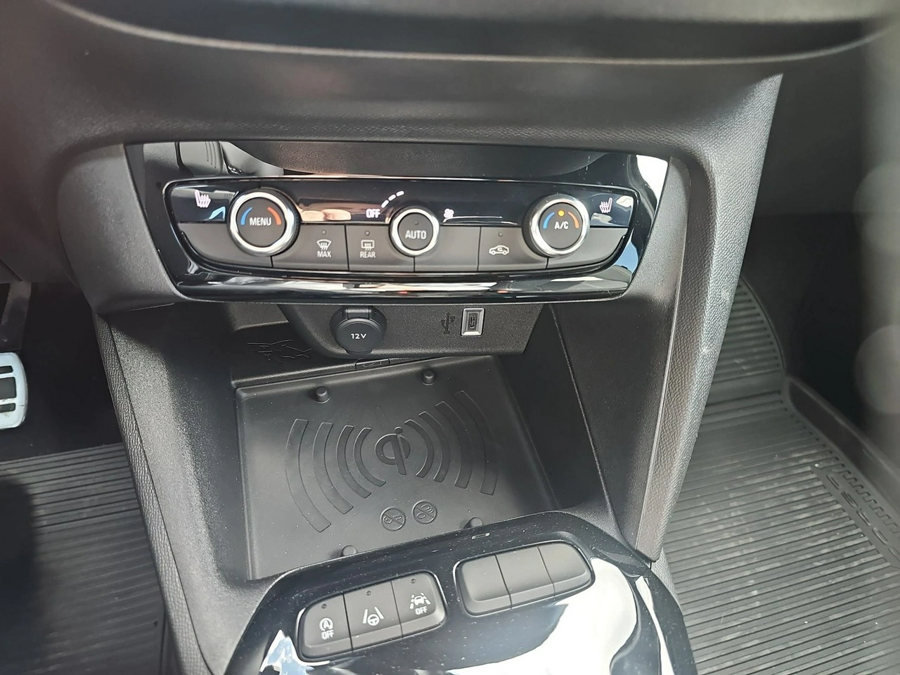 Opel Corsa - Zdjęcie 14
