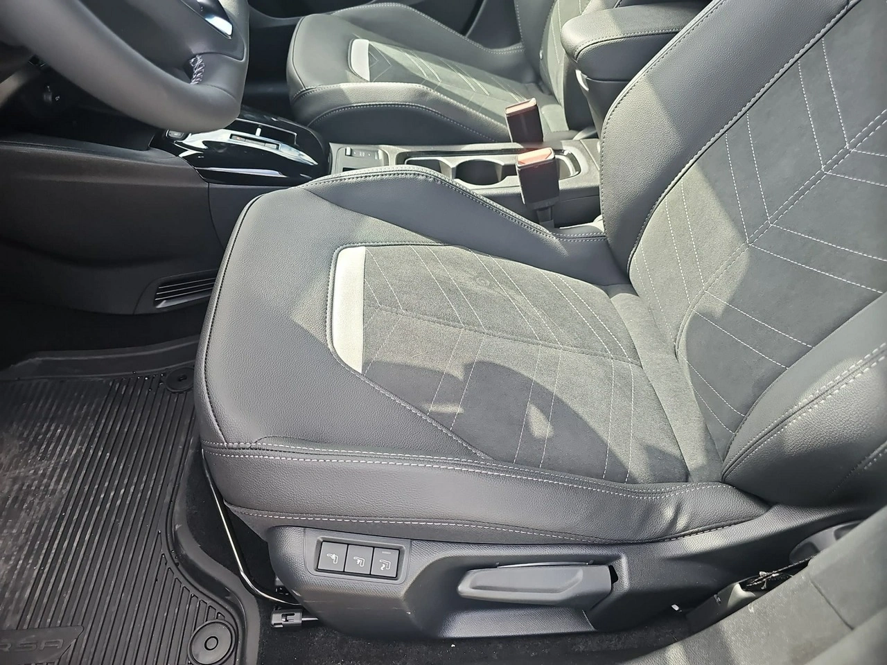 Opel Corsa - Zdjęcie 21