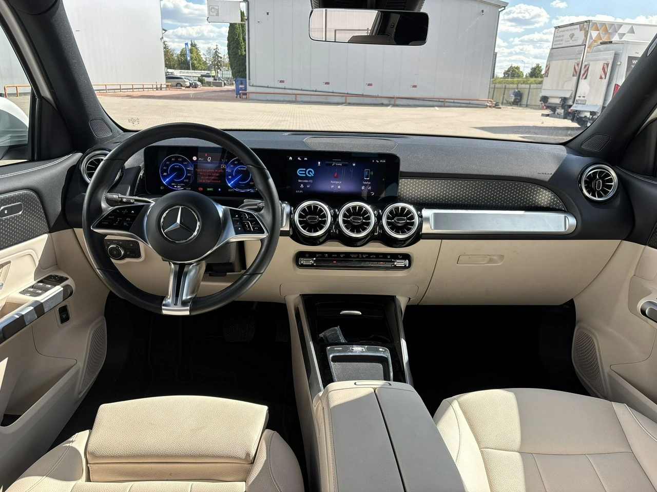Mercedes EQB - Zdjęcie 12