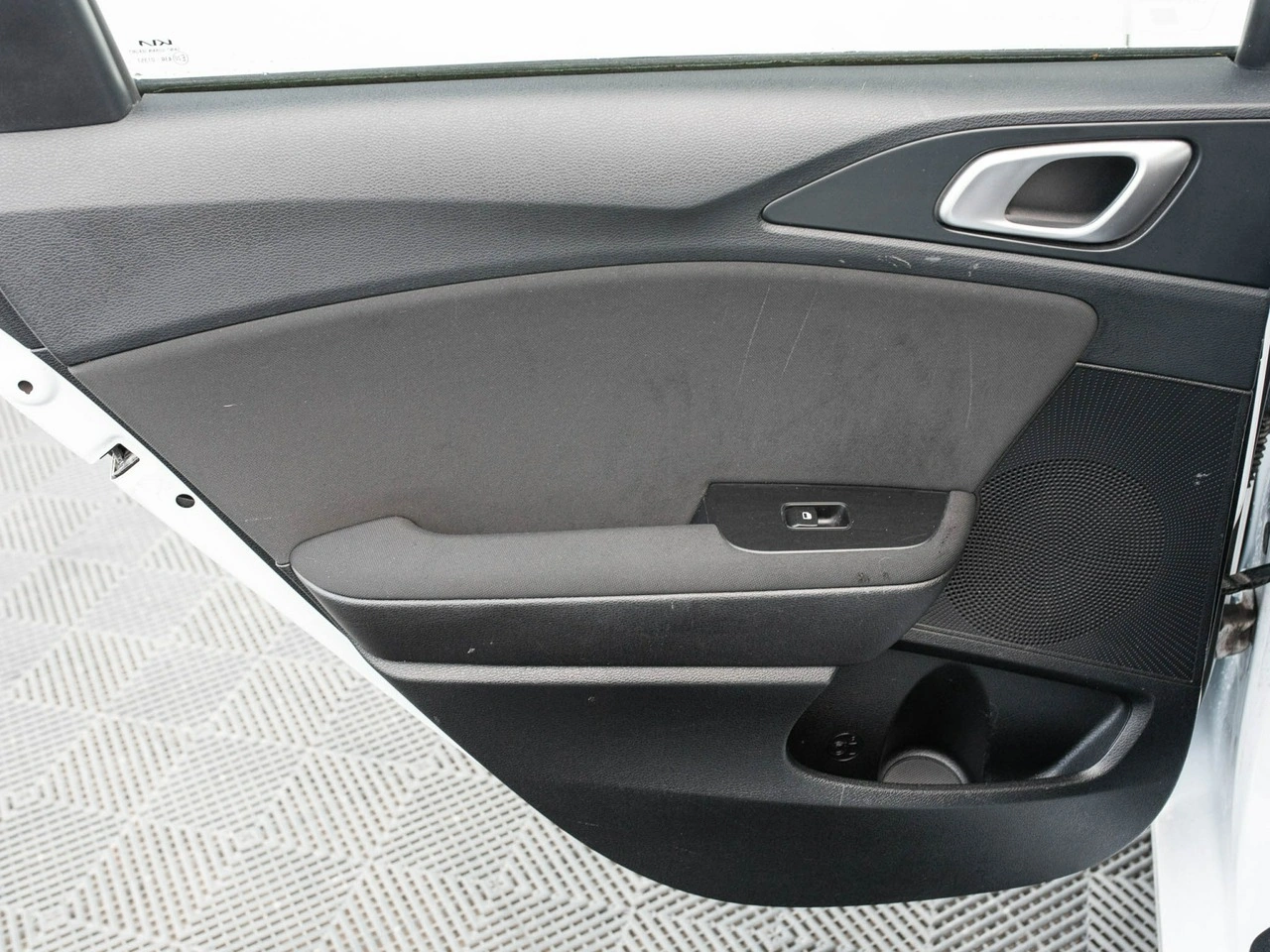 Kia Ceed - Zdjęcie 17