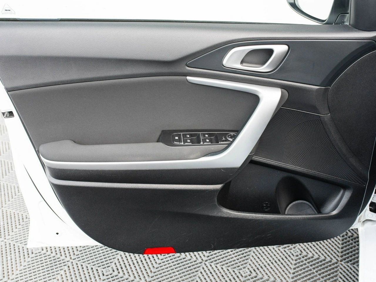 Kia Ceed - Zdjęcie 8