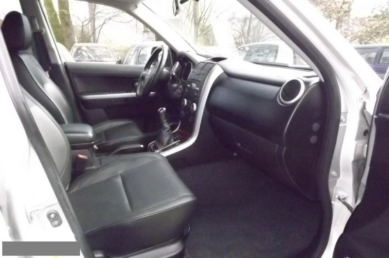 Suzuki Grand Vitara - Zdjęcie 11