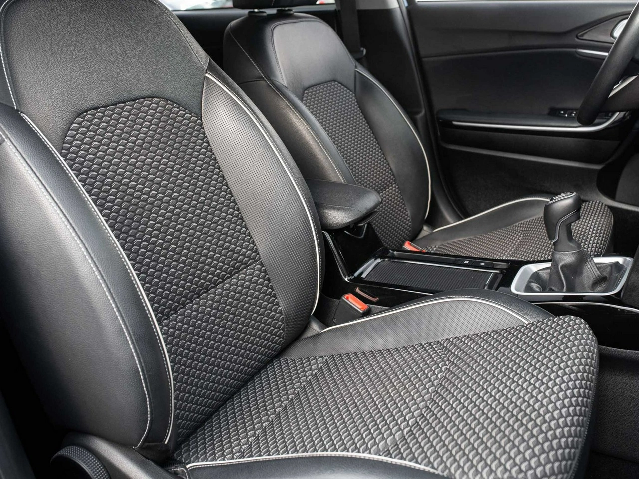 Kia Ceed - Zdjęcie 21