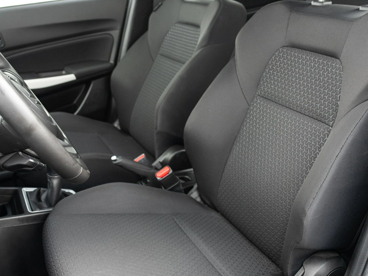 Suzuki Swift - Zdjęcie 10