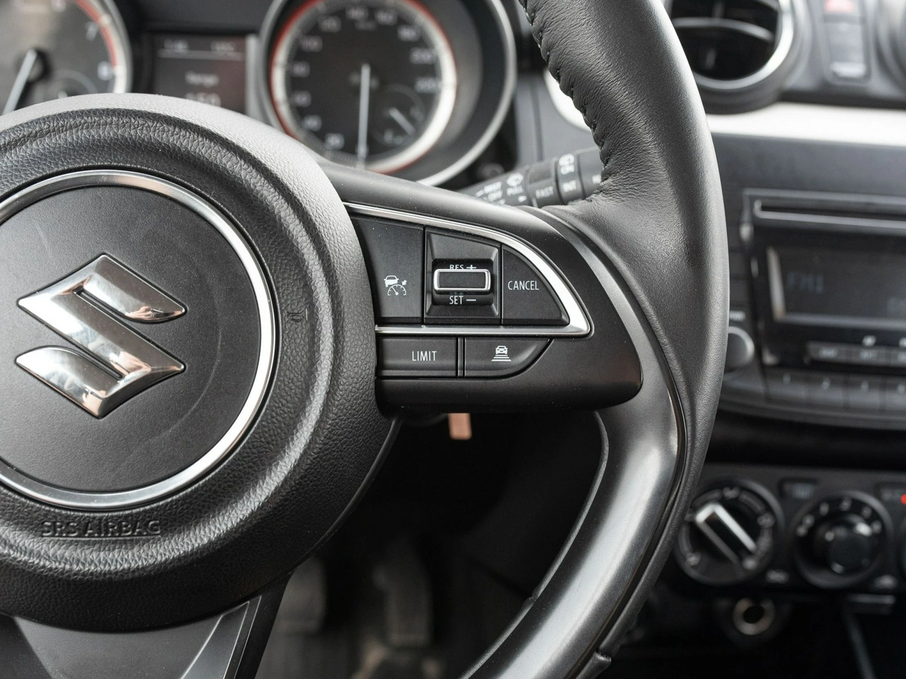Suzuki Swift - Zdjęcie 13