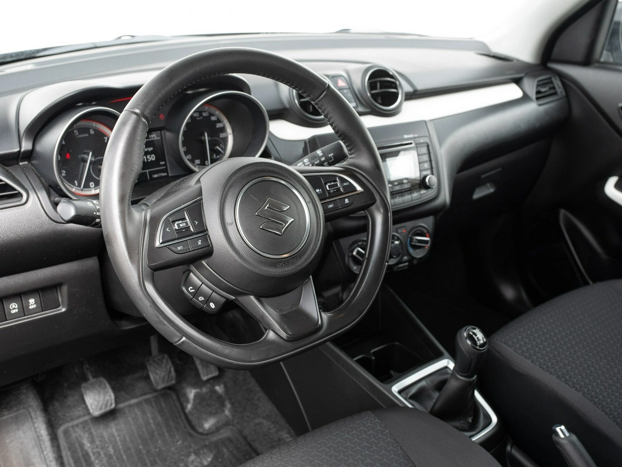Suzuki Swift - Zdjęcie 5