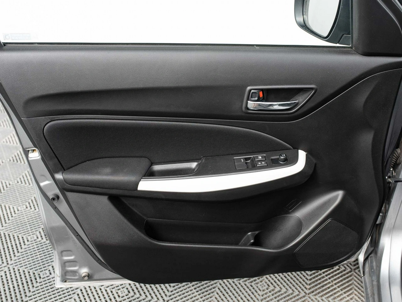 Suzuki Swift - Zdjęcie 8