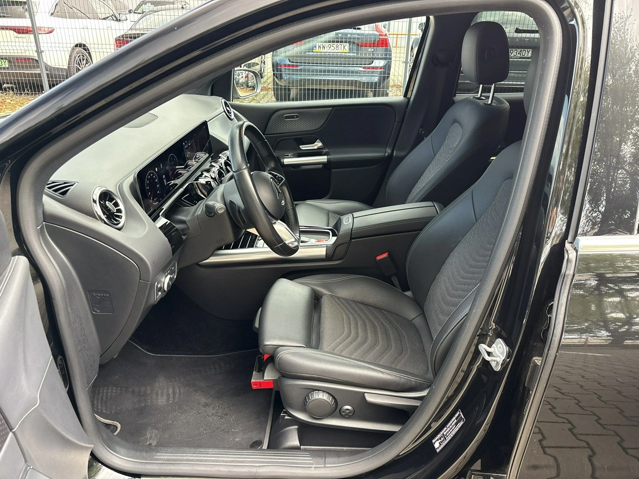 Mercedes B 220 - Zdjęcie 9