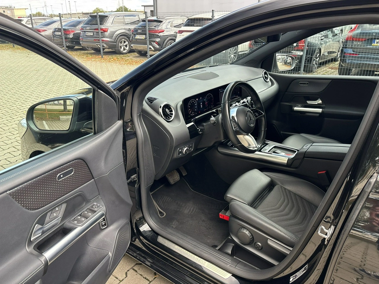 Mercedes B 220 - Zdjęcie 10