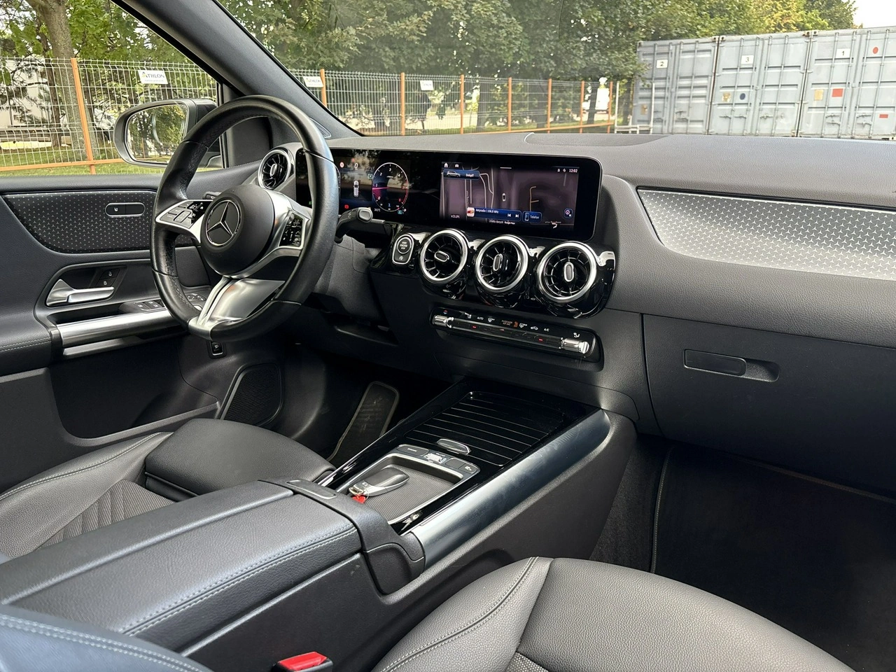 Mercedes B 220 - Zdjęcie 13