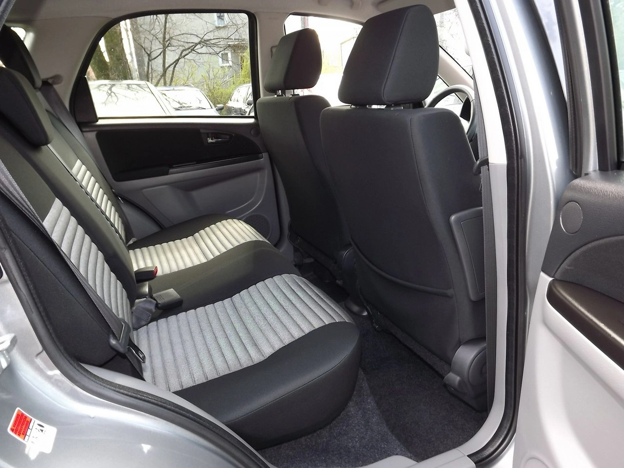 Suzuki SX4 - Zdjęcie 12