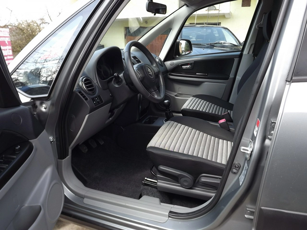 Suzuki SX4 - Zdjęcie 13