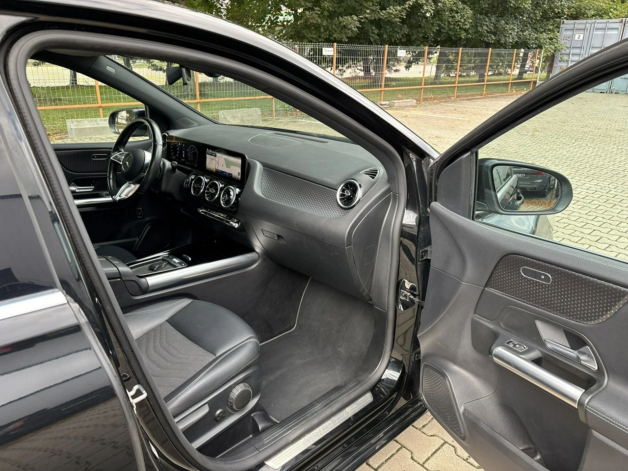Mercedes B 220 - Zdjęcie 15