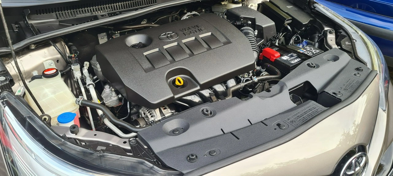 Toyota Avensis - Zdjęcie 5