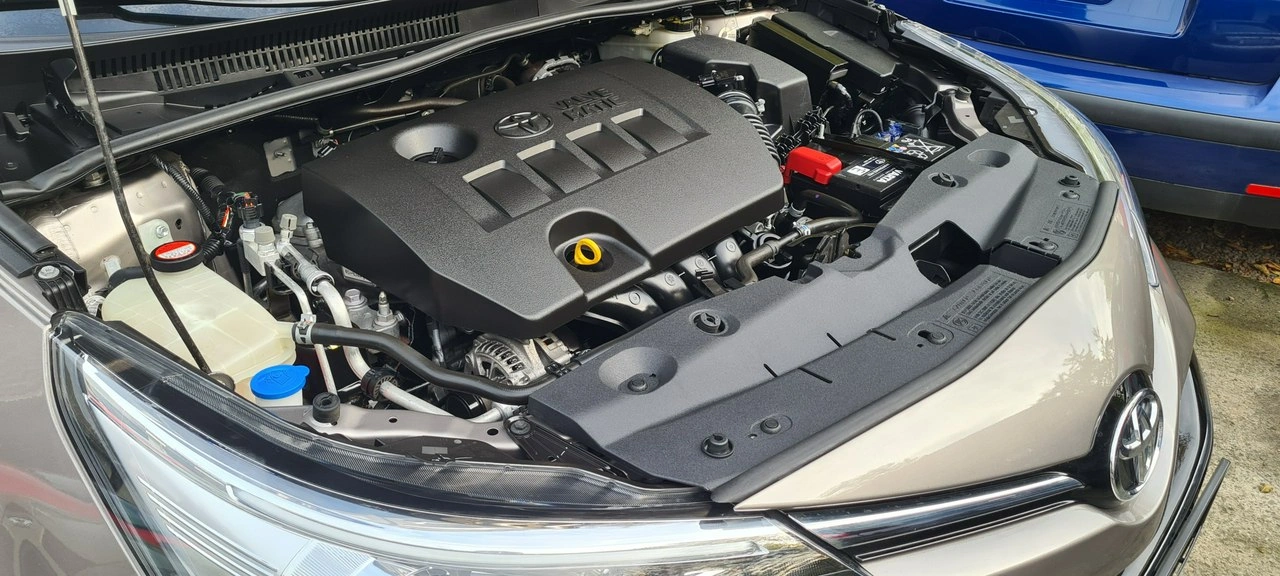 Toyota Avensis - Zdjęcie 6