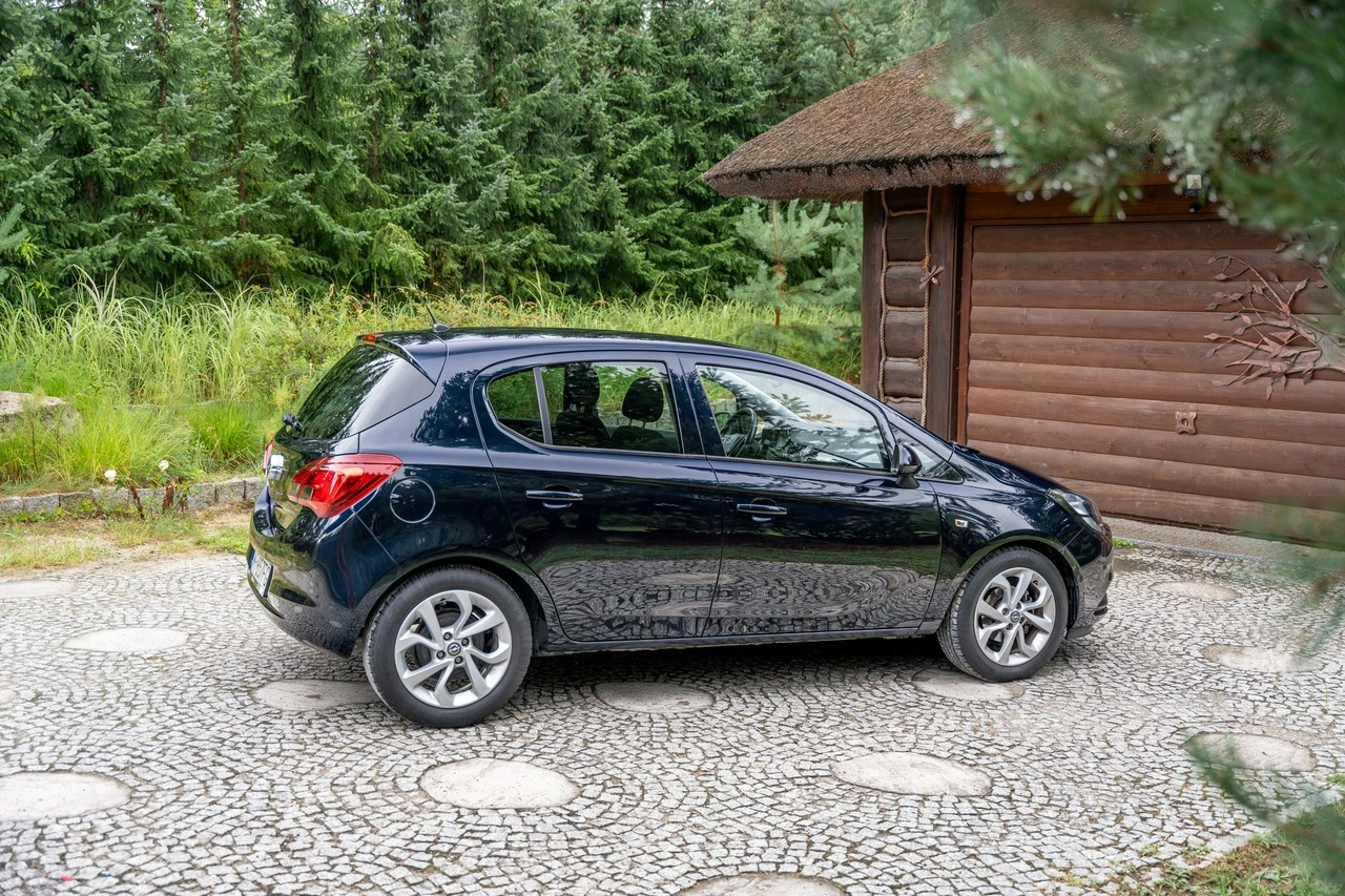 Opel Corsa - Zdjęcie 15