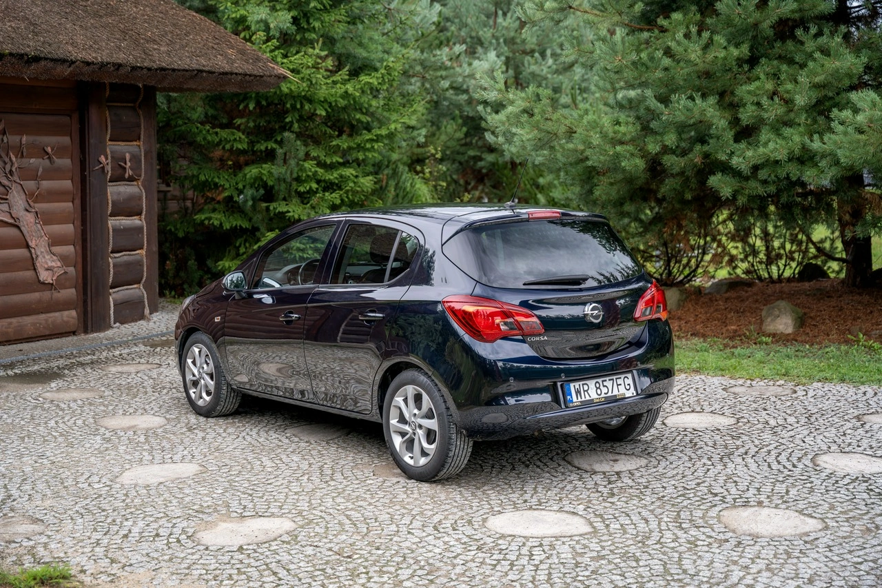 Opel Corsa - Zdjęcie 19