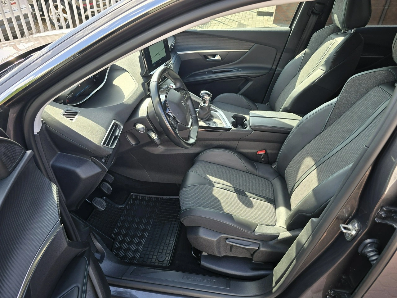 Peugeot 3008 - Zdjęcie 9