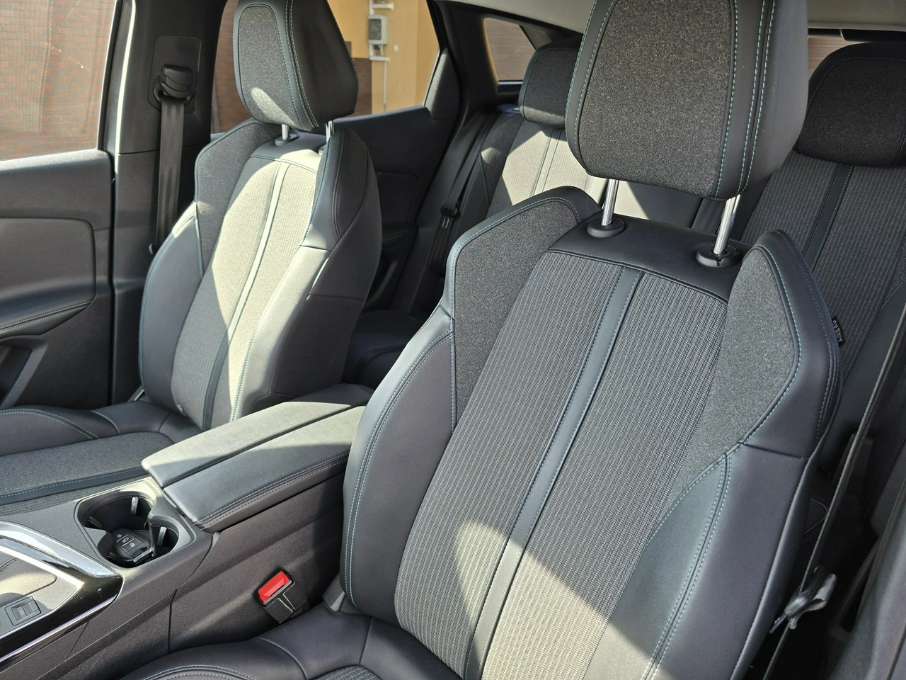 Peugeot 3008 - Zdjęcie 11
