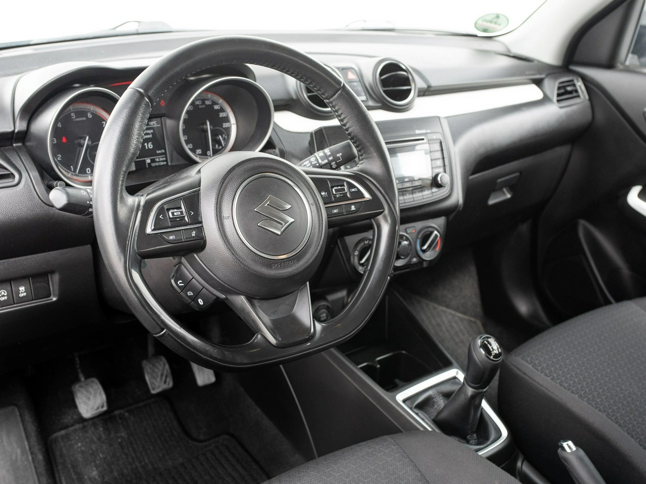 Suzuki Swift - Zdjęcie 5
