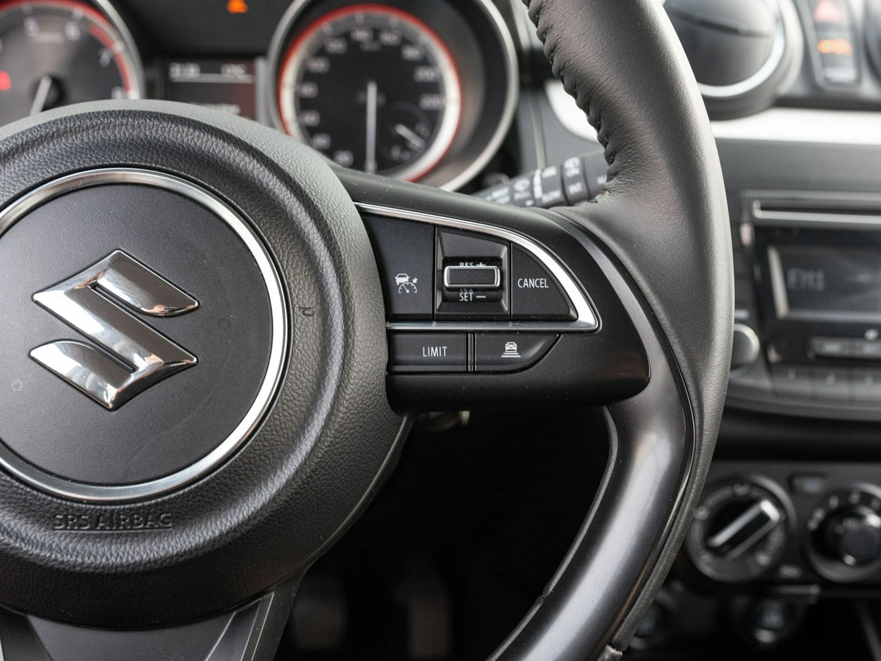 Suzuki Swift - Zdjęcie 12