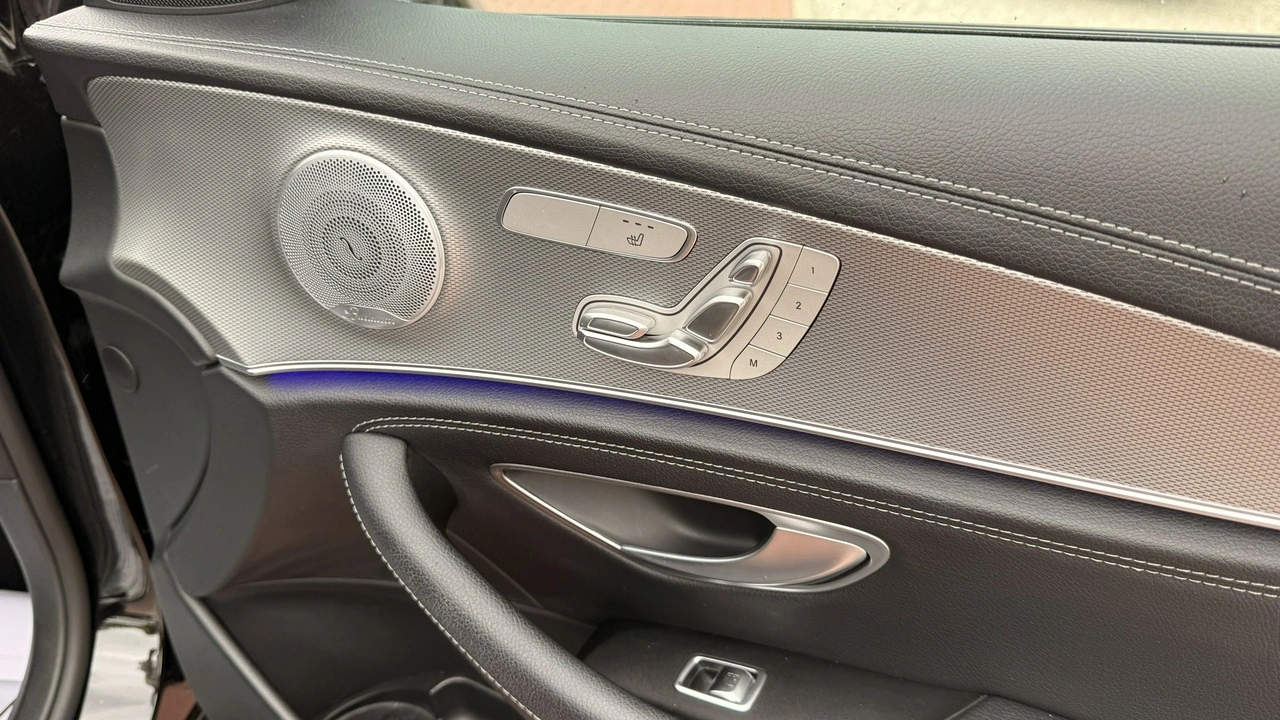 Mercedes E 300 - Zdjęcie 9