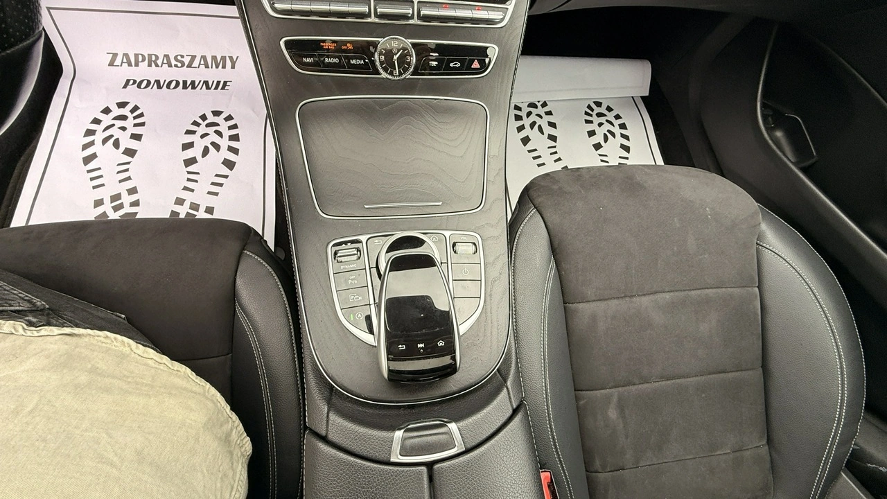 Mercedes E 300 - Zdjęcie 17