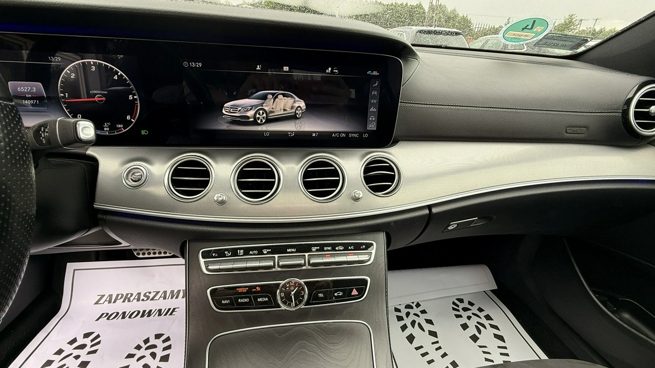 Mercedes E 300 - Zdjęcie 18