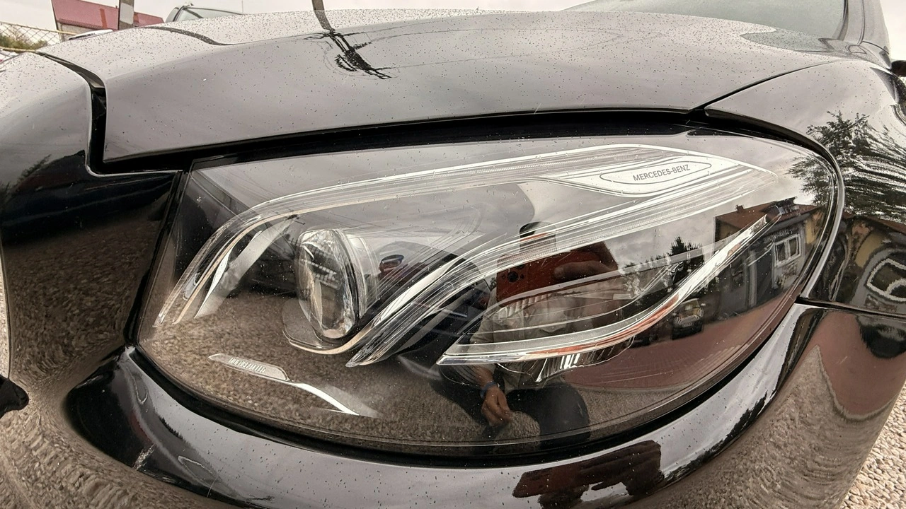 Mercedes E 300 - Zdjęcie 21