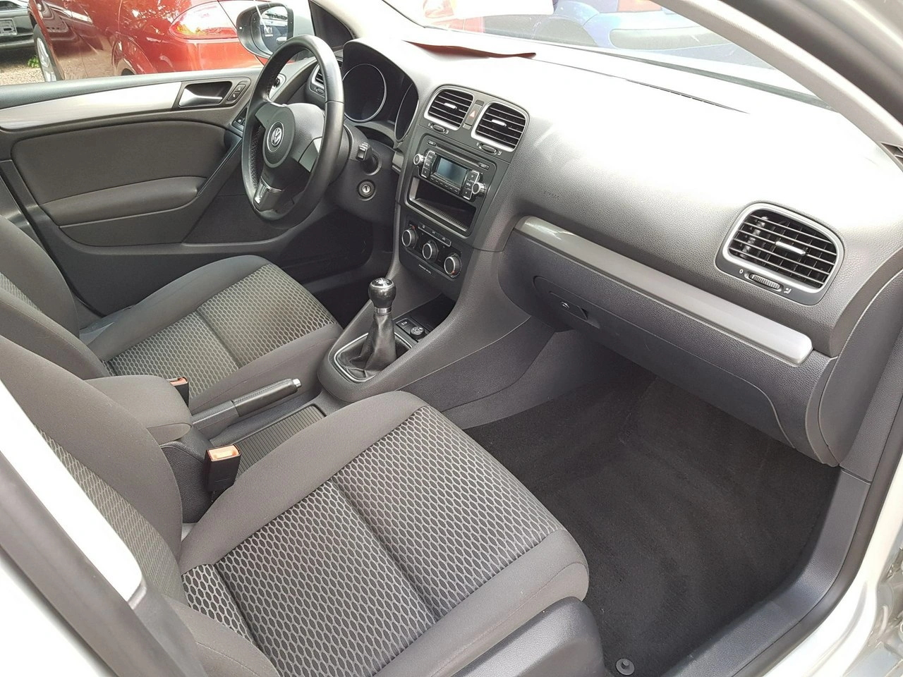 Volkswagen Golf - Zdjęcie 14