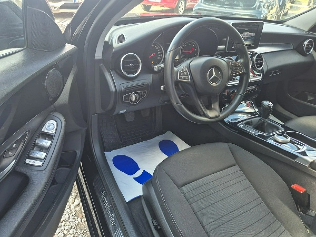 Mercedes C 200 - Zdjęcie 13