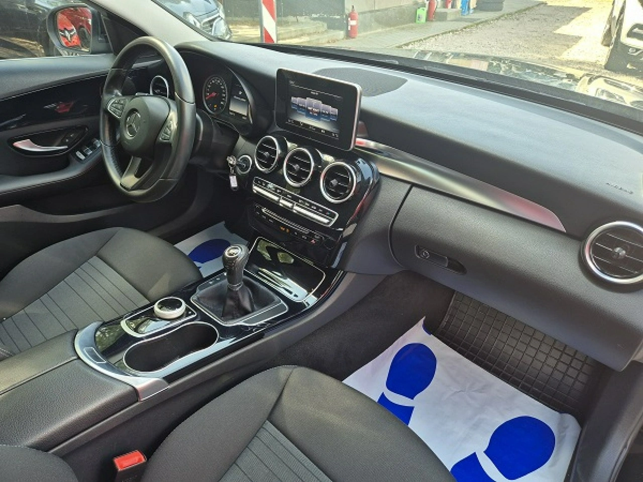 Mercedes C 200 - Zdjęcie 14