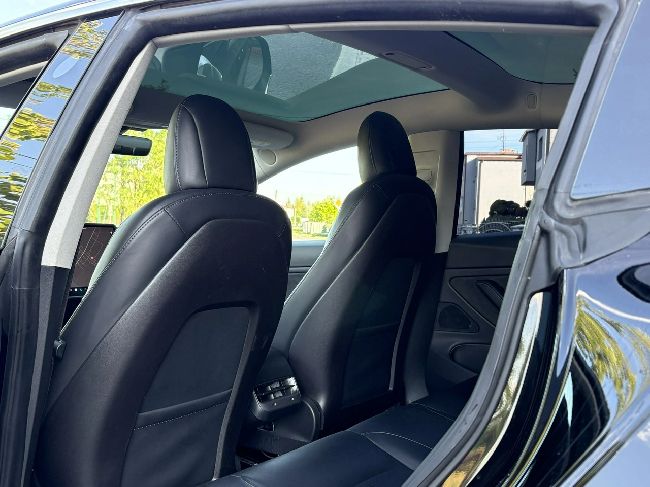 Tesla Model 3 - Zdjęcie 9