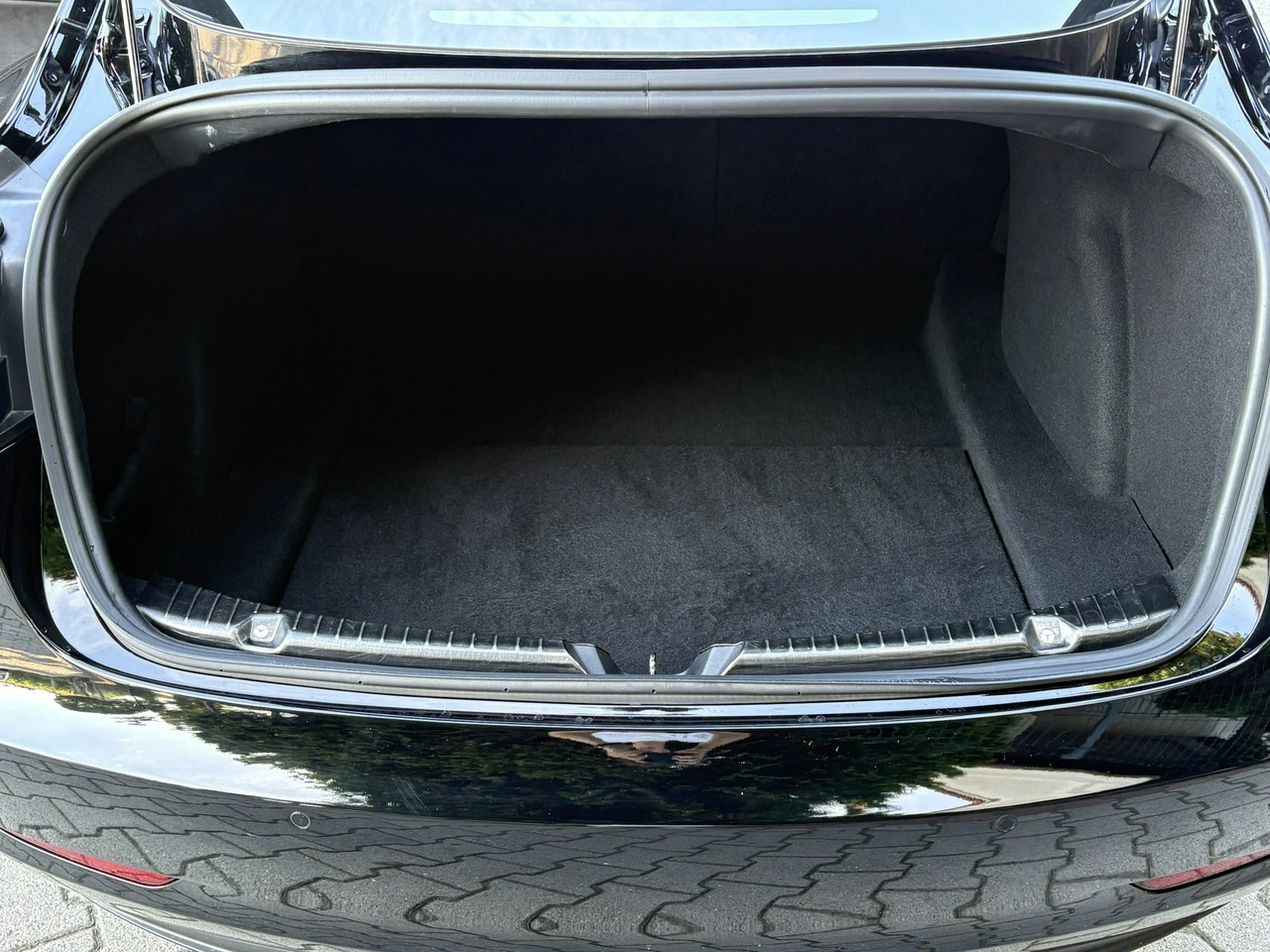 Tesla Model 3 - Zdjęcie 10