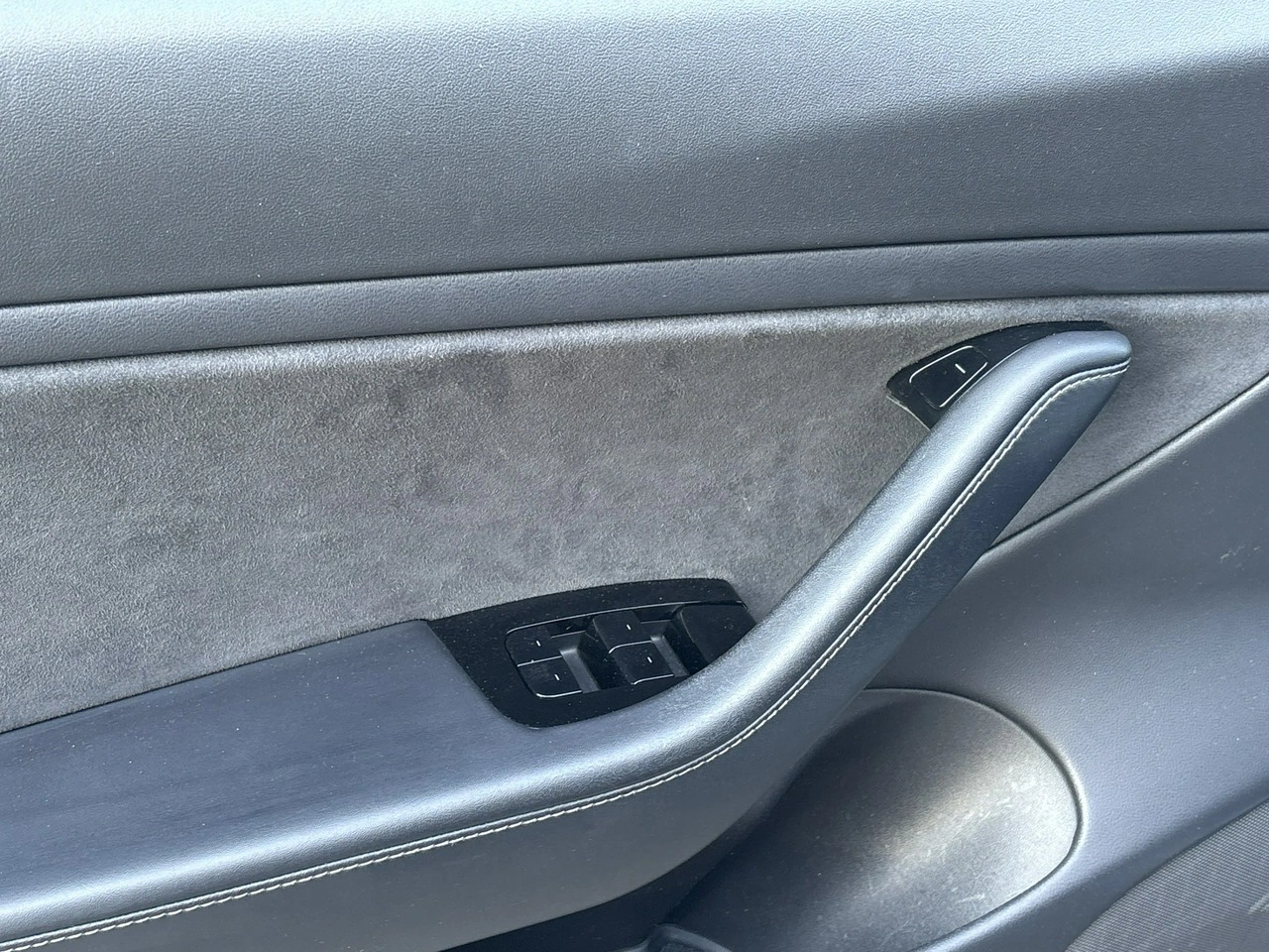 Tesla Model 3 - Zdjęcie 24