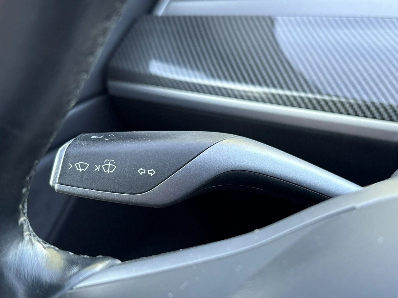 Tesla Model 3 - Zdjęcie 28