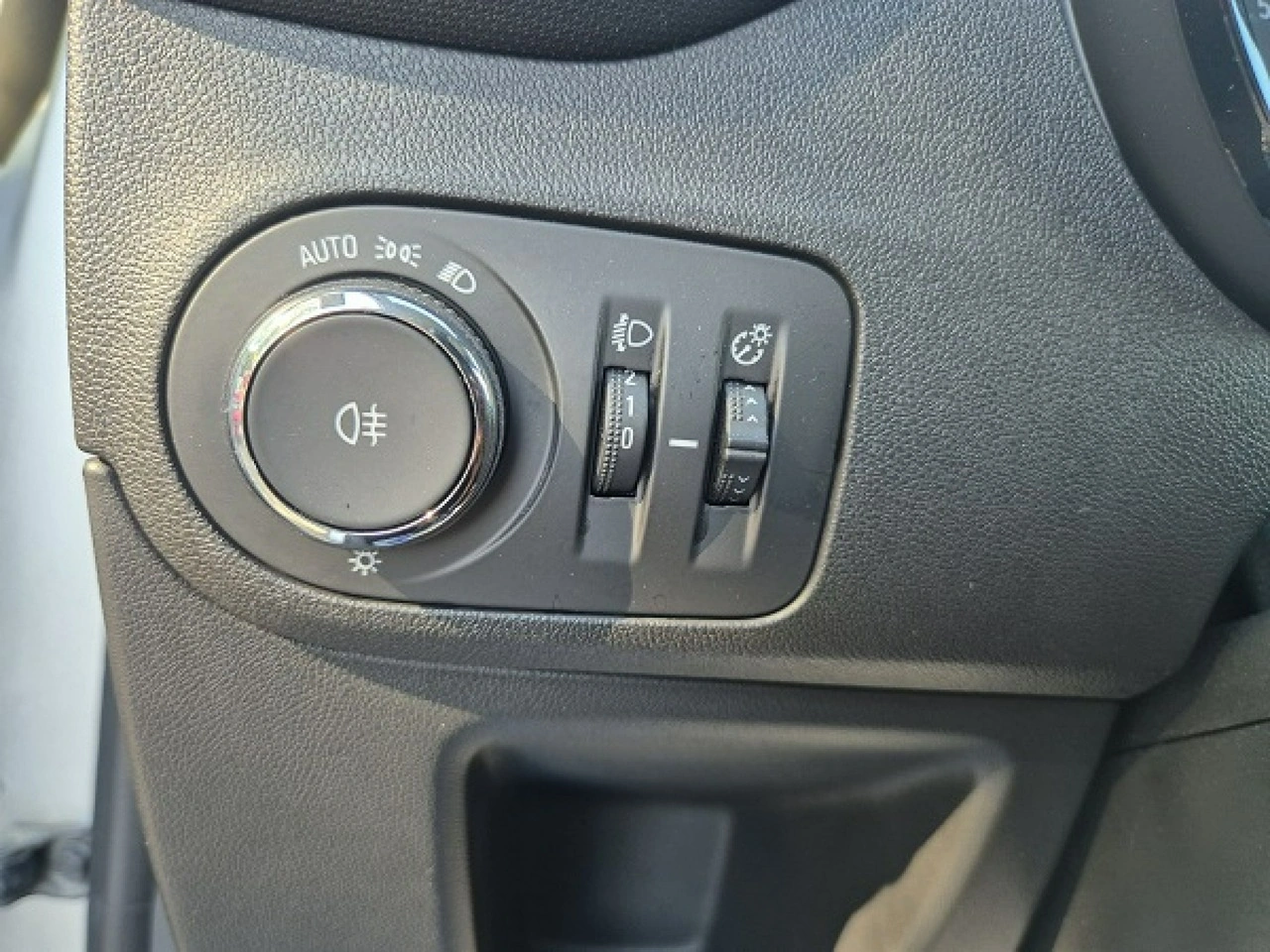 Opel Crossland X - Zdjęcie 21