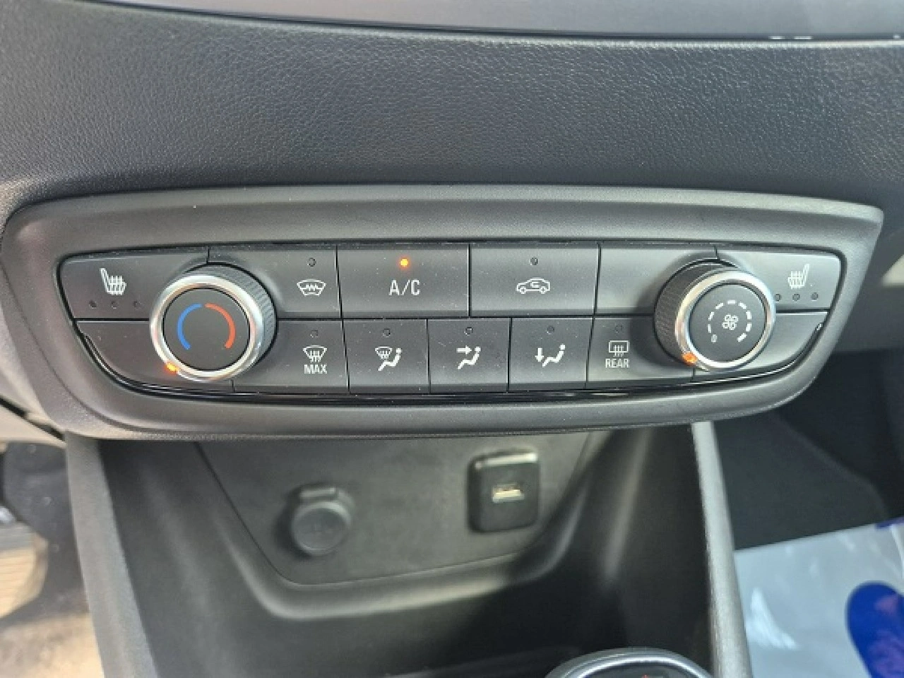 Opel Crossland X - Zdjęcie 29