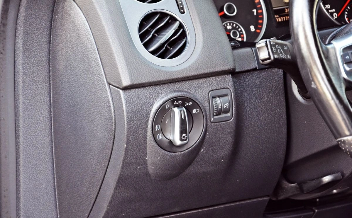 Volkswagen Tiguan - Zdjęcie 16