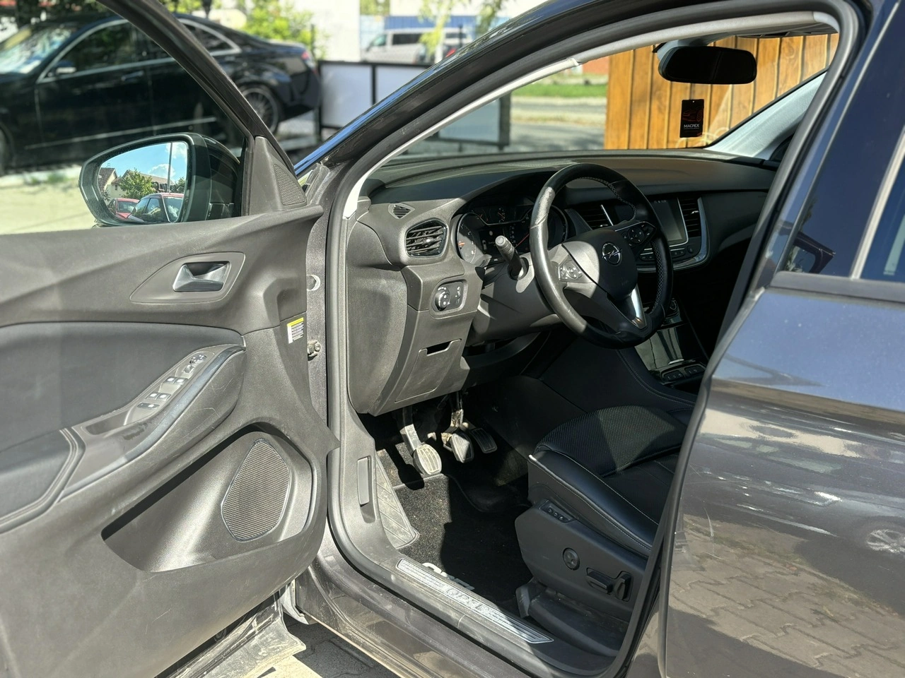 Opel Grandland X - Zdjęcie 9