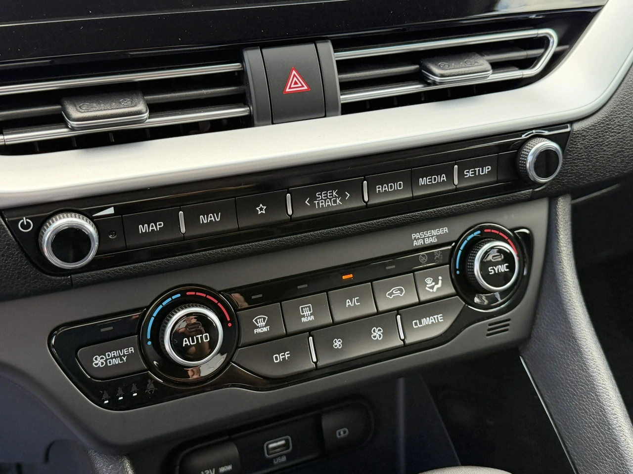 Kia Niro - Zdjęcie 23