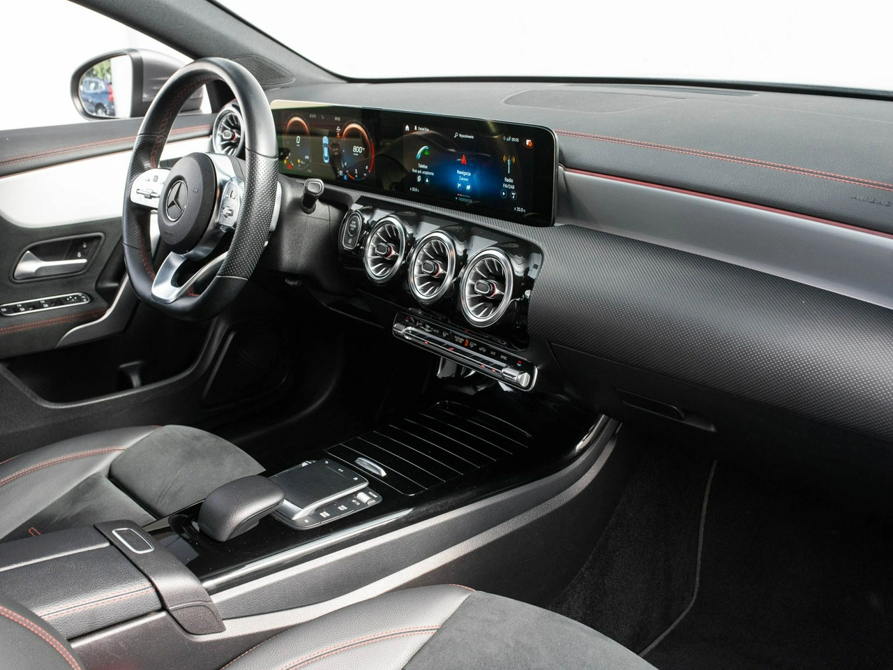 Mercedes CLA 200 - Zdjęcie 30
