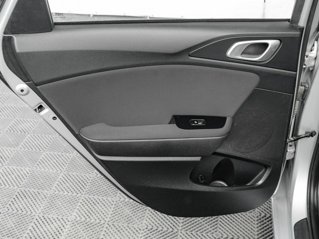 Kia Ceed - Zdjęcie 19