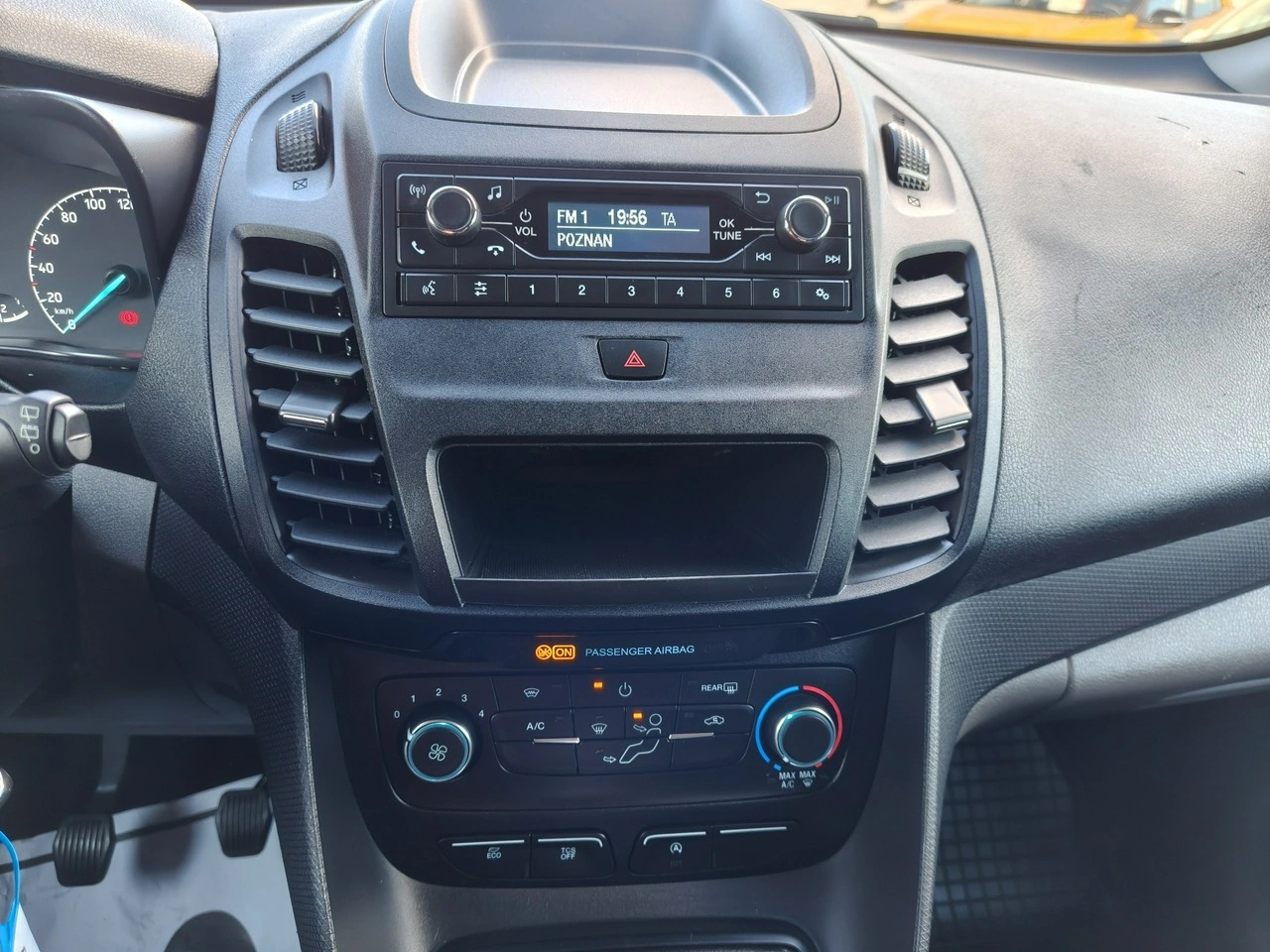 Ford Transit Connect - Zdjęcie 10