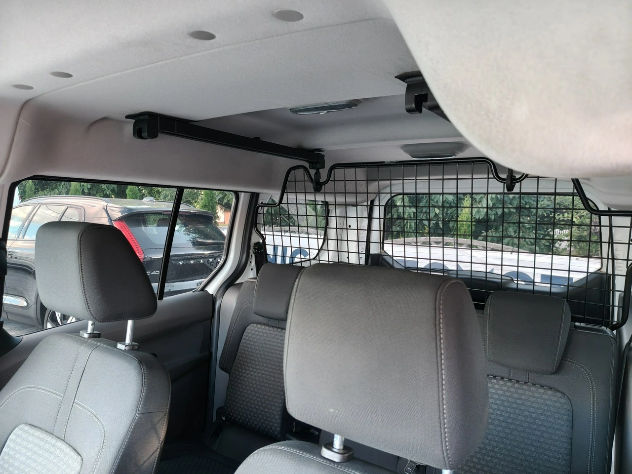 Ford Transit Connect - Zdjęcie 16